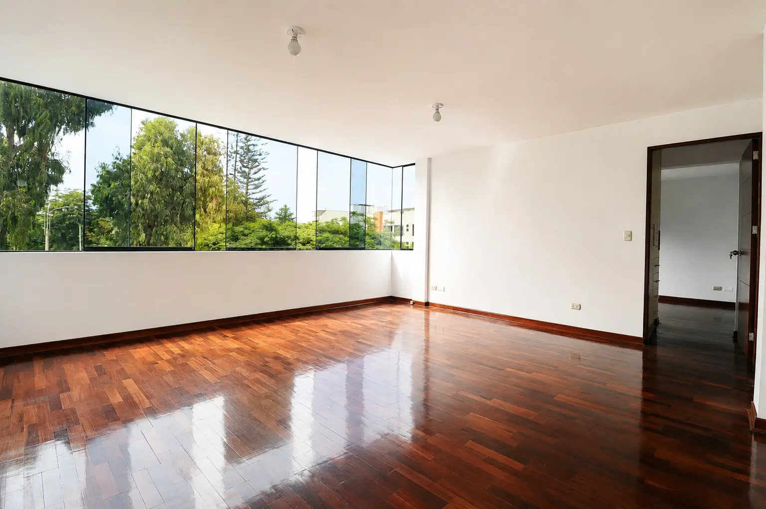 HERMOSO DUPLEX EN VENTA SURCO - Foto 2