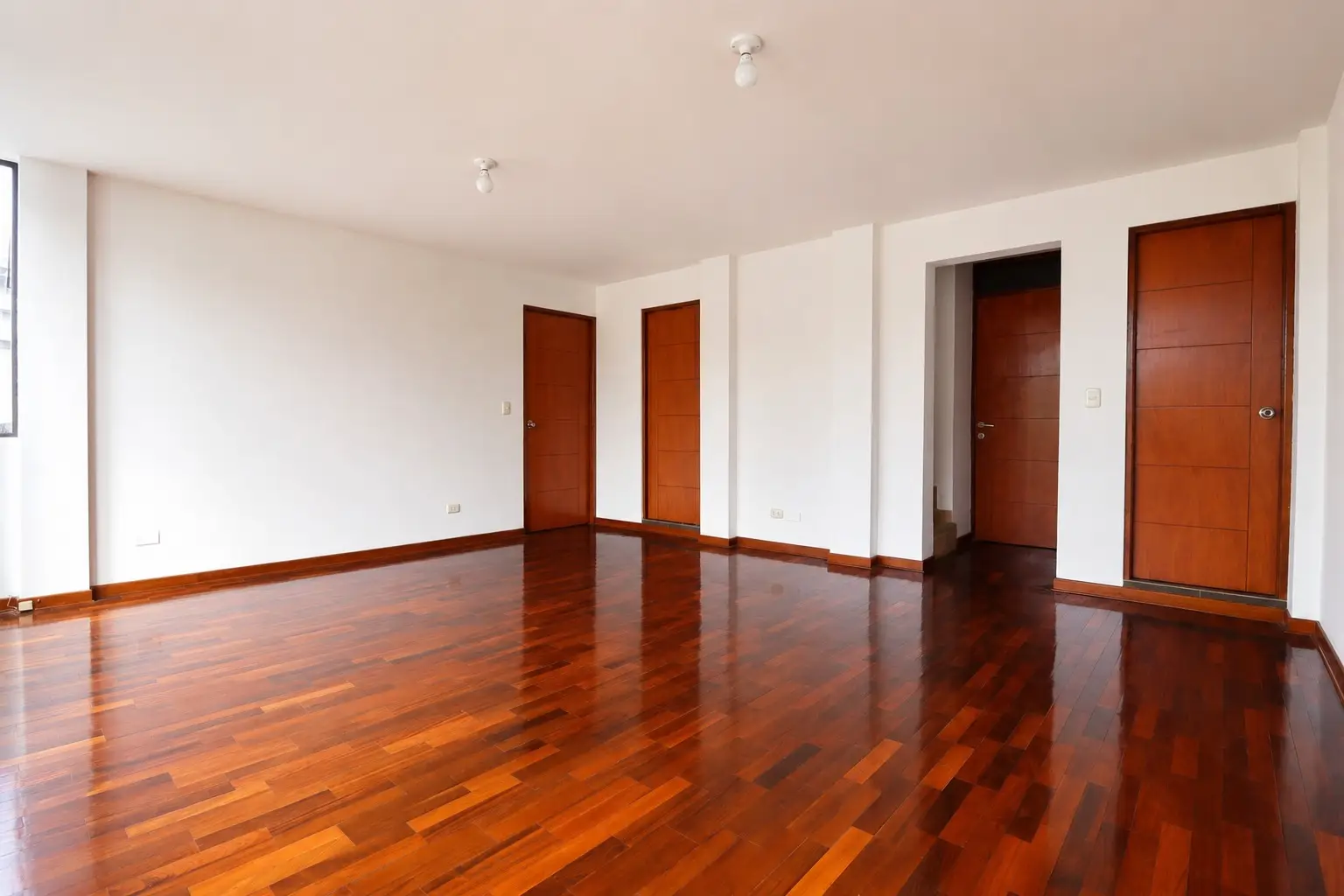 HERMOSO DUPLEX EN VENTA SURCO - Foto 4